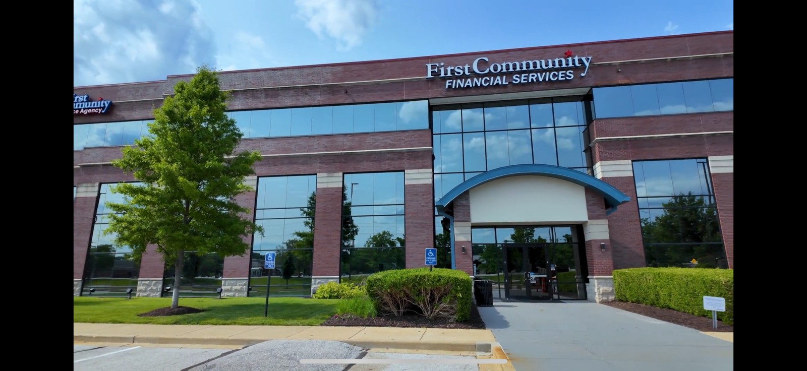 First Community Credit Union Chesterfield Headquarters - Wright ...